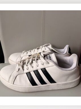adidas CF Advantage women’s Sneakers Size 7.5
